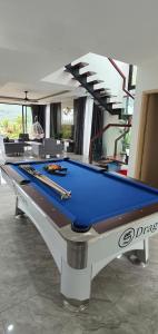 Biliár nebo kulečník v ubytování Miền an trú giữa rừng thông reo