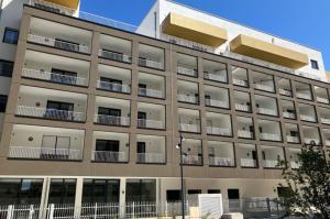 Το κτήριο όπου στεγάζεται  το διαμέρισμα