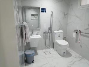 Ένα μπάνιο στο Sanabel ALmshaan Hotel