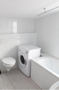 Koupelna v ubytování Zentrales Wohnhaus Ichenhausen