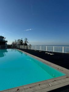 Πισίνα στο ή κοντά στο Green Cape Botanico Батуми