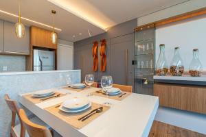 Φωτογραφία από το άλμπουμ του Apartamento com jacuzzi no centro de Gramado σε Gramado