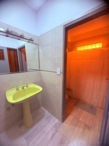 Ένα μπάνιο στο OLO Hostel & Bar Club VIEDMA +19 φωτογραφίες