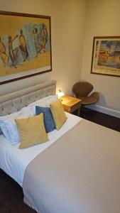 Кровать или кровати в номере Nice apartment in Barnes