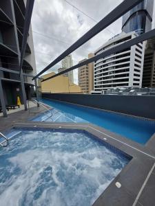 Swimmingpoolen hos eller tæt på Brisze Stayz