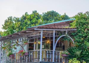 El edificio en el que está el resort