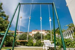 Billede fra billedgalleriet på Mile Ferienhaus excellent location close to Rab i Rab