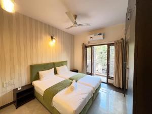 Gallery image of LUXURY 2BHK SERVICE APARTMENTS at Benson Town in Bangalore