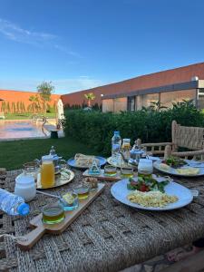 Еда / где поесть недалеко от гостевого дома