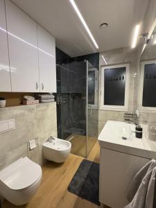 Ένα μπάνιο στο Opole Calm House