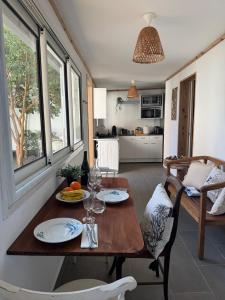 Η κουζίνα ή μικρή κουζίνα στο Studio plain pied