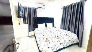 Φωτογραφία από το άλμπουμ του Kunbiz Apartments σε Murtala Muhammed International Airport