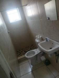 Et badeværelse på Bellville Backpackers