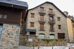 Το κτήριο όπου στεγάζεται  το διαμέρισμα