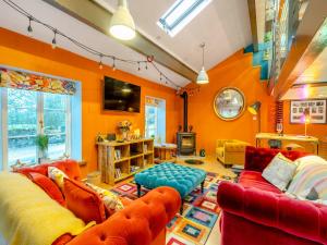 TV a/nebo společenská místnost v ubytování The Engine Room