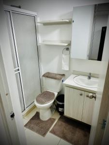 Et badeværelse på Lindo apartaestudio Bdm luxury