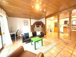 Køkken eller tekøkken på H&H HOME - Quite and Cosy Apartment near Park and City in Sindelfingen