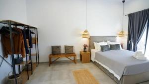 Cama o camas de una habitación en One Lemnos Apartments