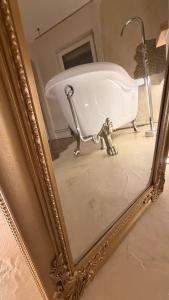 Phòng tắm tại Forest View, ganzes Haus 100qm, 2 Schlafzimmer, 2 Bäder, Badewanne, Garten & Terrasse