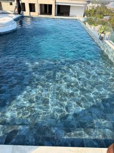 Bazén v ubytování The Nook Nyali nebo v jeho okolí