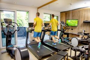 Fitness centrum a/nebo fitness zařízení v ubytování Das Goldjuwel Lifestyle Apartments