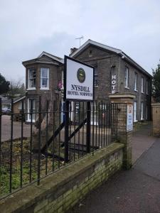 El edificio en el que está el hotel