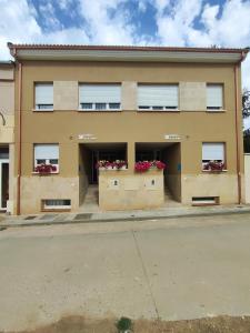 Το κτήριο όπου στεγάζεται  το διαμέρισμα