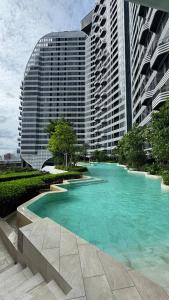 Swimmingpoolen hos eller tæt på Bangna Apartment Ideo