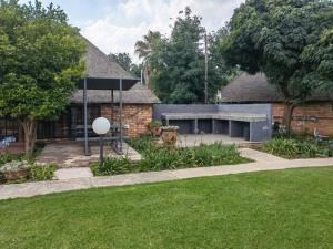 Κήπος έξω από το Pepe Piatto Lodge