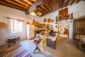 Posezení v ubytování Maison Des Vignes Lofou + 26 fotografií