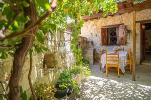 Zahrada ubytování Maison Des Vignes Lofou