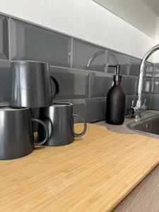 Kuchyň nebo kuchyňský kout v ubytování Bright & Modern Studio Central WV1 Appt 12