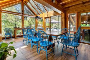 Fotografie z fotogalerie ubytování BOG Costa de Rio - Piscina climatizada y costa de rio v destinaci Villa La Angostura