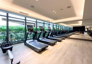 Γυμναστήριο ή/και όργανα γυμναστικής στο Ultra-Luxury Burj & Fountain Suite at Address Opera
