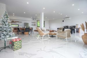 Khu vực ghế ngồi tại Gandum Villa Complex - Luxury Boutique Stay Uluwatu