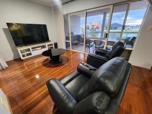 Et tv og/eller underholdning på Luxury Canal Life OASIS