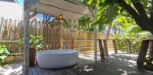 En have udenfor Cottage Te Hono Vai