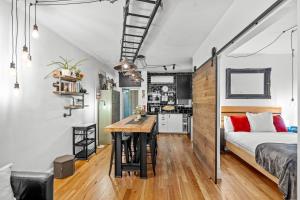 Η κουζίνα ή μικρή κουζίνα στο Industrial Central Apartment - Shop 8 +15 φωτογραφίες