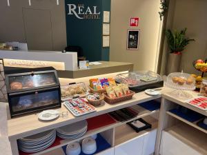 Jídlo v hotelu nebo okolí + 9 fotografií