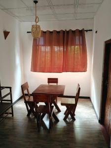 Et opholdsområde på angel villa ahangama + 5 billeder