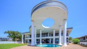 Πισίνα στο ή κοντά στο The Palace in Izinga Estate Umhlanga