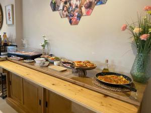 Jídlo v hostelu nebo okolí