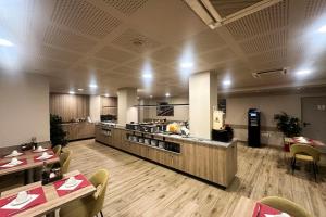 Kuchyň nebo kuchyňský kout v ubytování Exe Princep