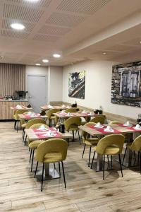 Restaurace v ubytování Exe Princep + 12 fotografií