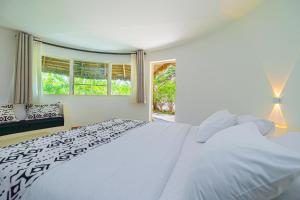 Postel nebo postele na pokoji v ubytování Keur Saloum Resort + 39 fotografií