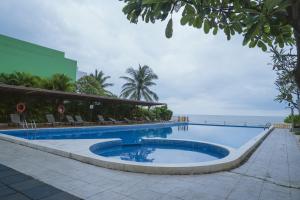 Πισίνα στο ή κοντά στο HomeStay NganTran