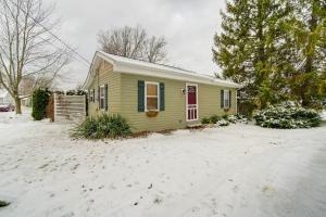 Walk to Shore! Family Home By Lake Erie with Bikes v zimě