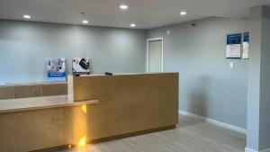 Vstupní hala nebo recepce v ubytování Studio 6 Victorville, CA Civic Center Route 66
