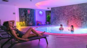 Гости Resort La Battigia Beach & Spa