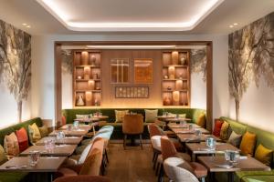 Гостиная зона в Hôtel Le Cardinal